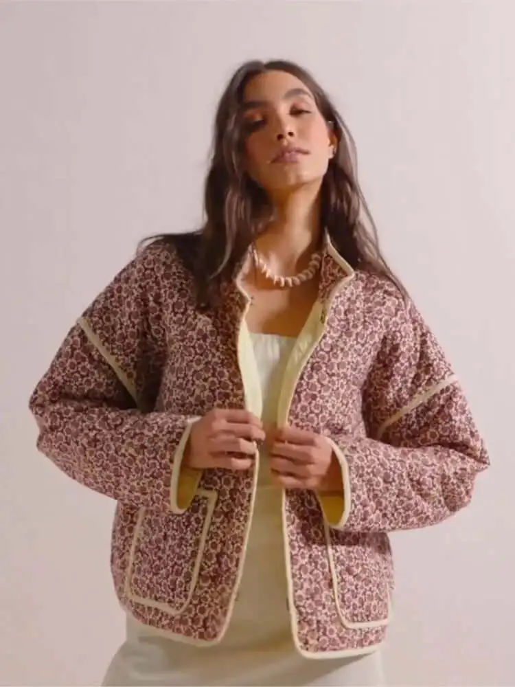 Ellen | Vintageinspirerad Quiltad Jacka med Unikt Mönster för Kvinnor