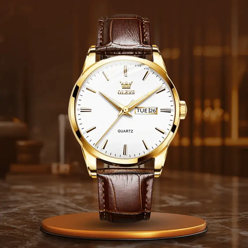 Elegant Läderklocka med Tidlös Design