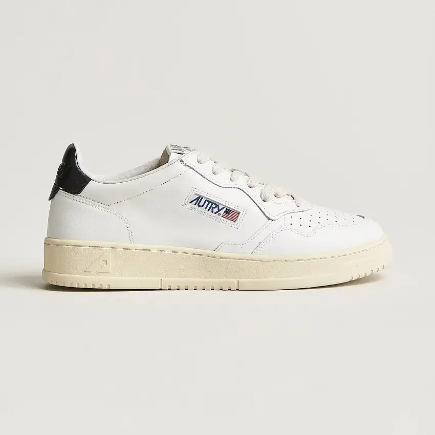 Medalist Low Sneaker White/Black