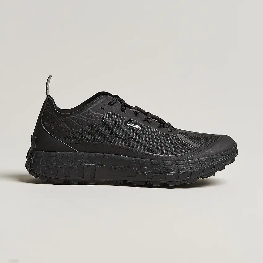 001 Running Sneakers Stealth Black