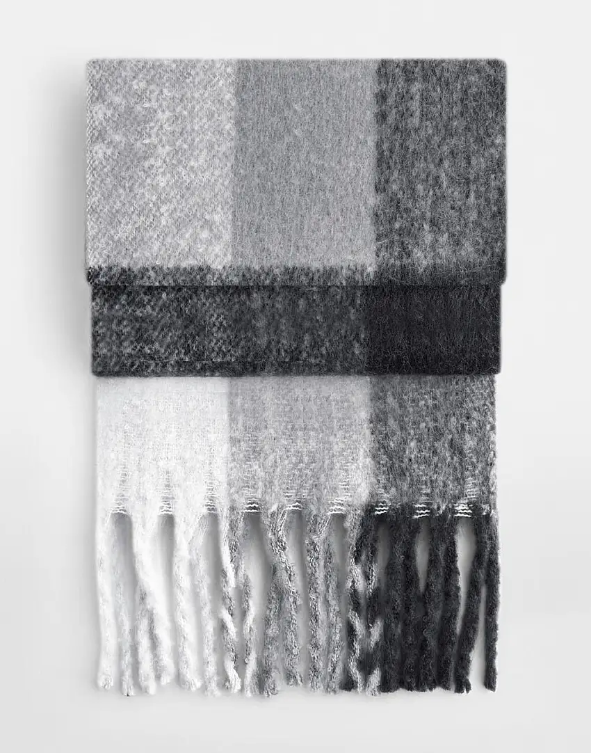 Fluffy Check Scarf