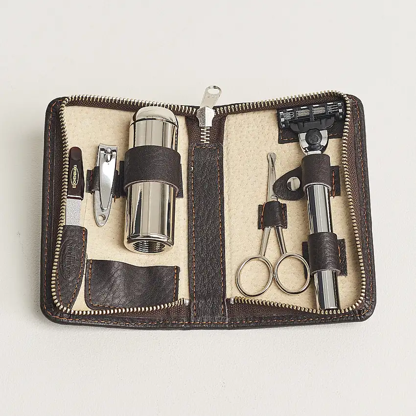 Shaving and Manicure Set Dark Brown