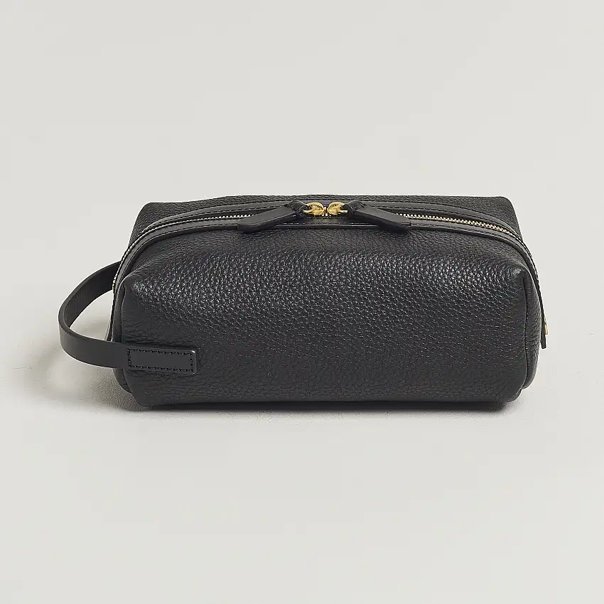 Groom Pebbled Leather Washbag Black