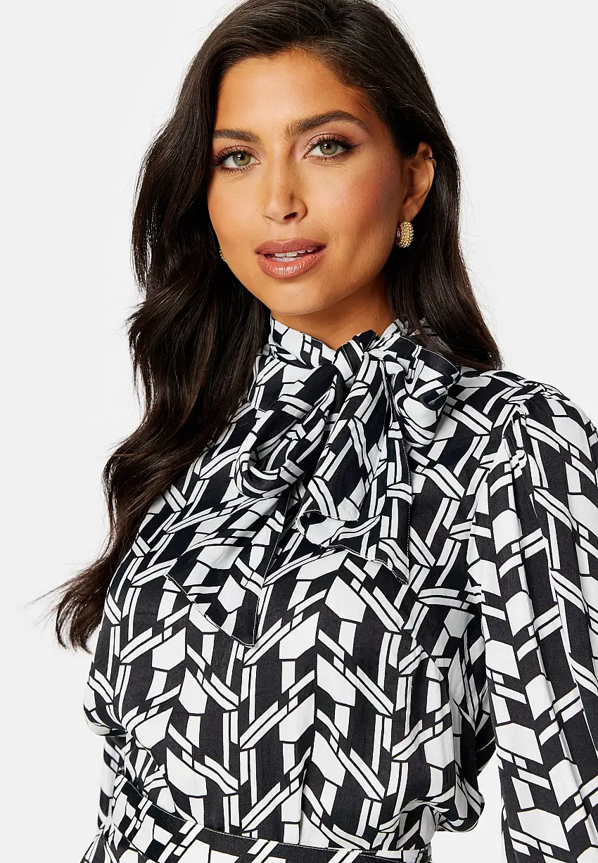 CC bow blouse 17068218