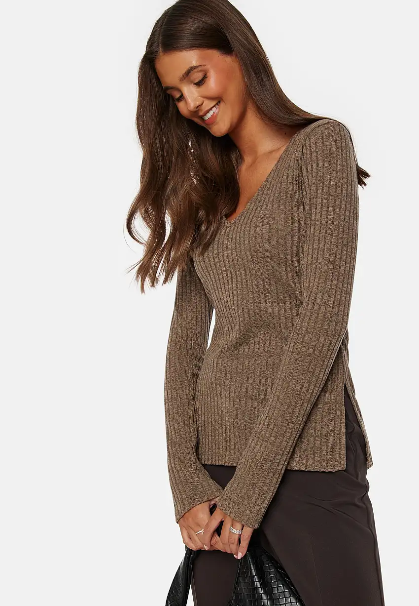 Winter deep V-neck top 37816361