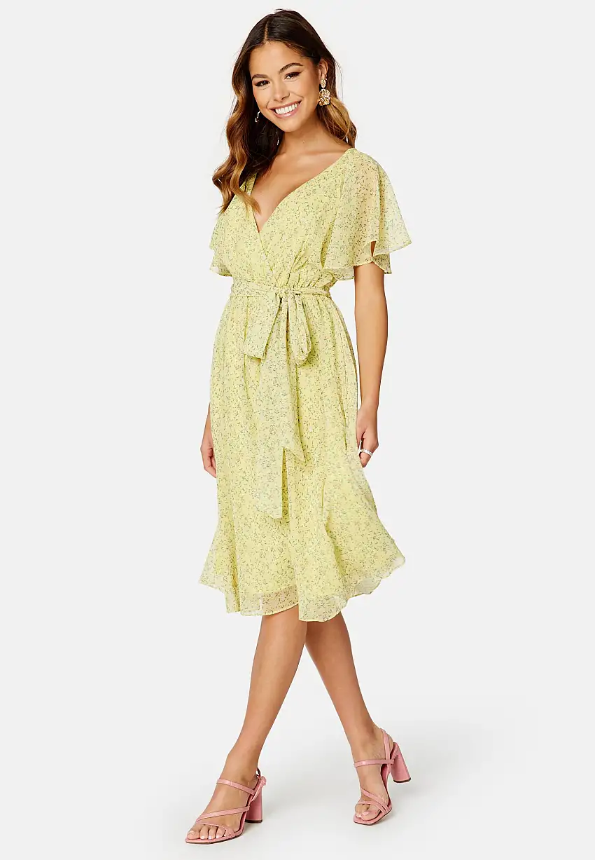 Ditsy Flutter Sleeve Midi Dress 40897163