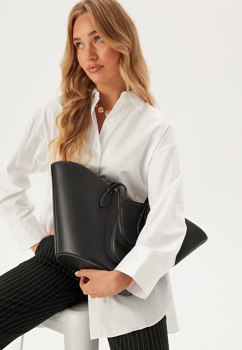 Tulip Shoulder Bag Medium 95218627