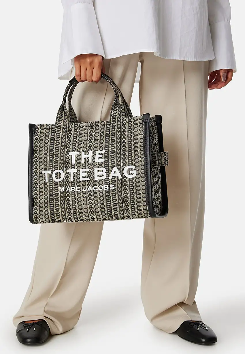 The Medium Tote 46673545
