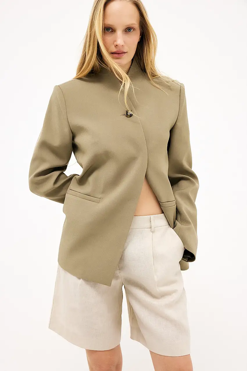 Tailored Linen Shorts Beige